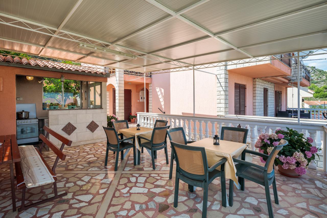 Apartments Loncar Seget Vranjica Dış mekan fotoğraf